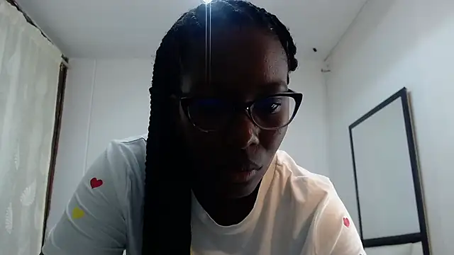 Snapshot of Sara_Marks chatting on 17, 4, 2026 Sara Marks online show from 17, 4, 2026