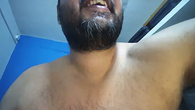 Snapshot of dirtybearr chatting on 10, 3, 2025 dirtybearr online show from 10, 3, 2025