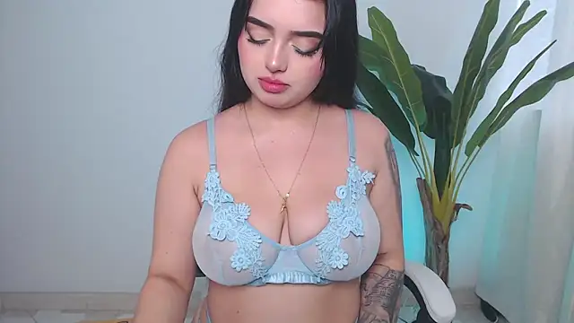 sophialorens s online show from 5, 3, 2025