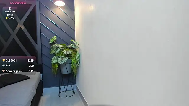 Snapshot of Apolo_Bianco_ chatting on 20, 9, 2025 Apolo Bianco online show from 20, 9, 2025