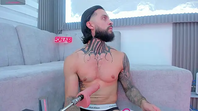 Snapshot of Apolo_Bianco_ chatting on 28, 10, 2025 Apolo Bianco online show from 28, 10, 2025