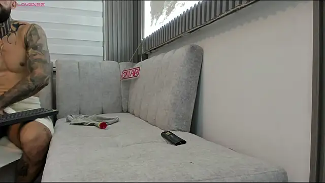 Snapshot of Apolo_Bianco_ chatting on 21, 11, 2025 Apolo Bianco online show from 21, 11, 2025