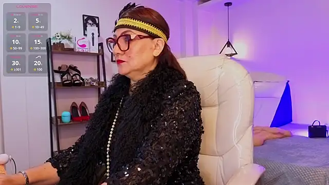 lady nylon  online show from 31, 10, 2025