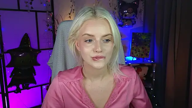 Snapshot of ImBonBon chatting on 7, 11, 2025 ImBonBon online show from 7, 11, 2025