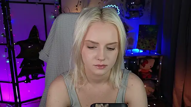 Snapshot of ImBonBon chatting on 9, 11, 2025 ImBonBon online show from 9, 11, 2025