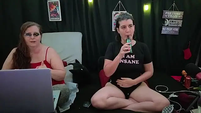 Sexy Mama-69 online show from 25, 11, 2025