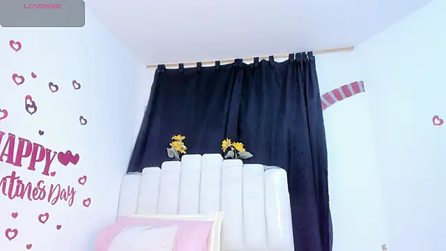 RoxannaBlanche online show from 13, 2, 2026