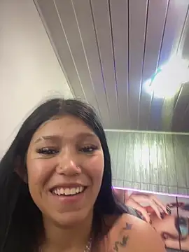 Snapshot of emily_rosse04 chatting on 3, 2, 2026 emily rosse04 online show from 3, 2, 2026