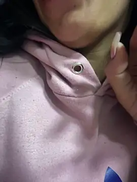 Snapshot of emily_rosse04 chatting on 5, 2, 2026 emily rosse04 online show from 5, 2, 2026