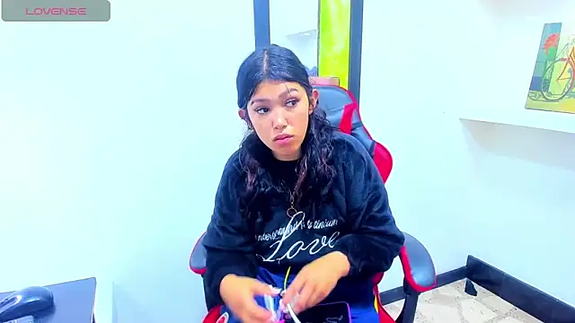 Snapshot of emily_rosse04 chatting on 12, 2, 2026 emily rosse04 online show from 12, 2, 2026