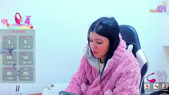 Snapshot of emily_rosse04 chatting on 19, 2, 2026 emily rosse04 online show from 19, 2, 2026