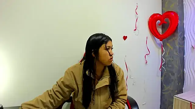 Snapshot of emily_rosse04 chatting on 26, 2, 2026 emily rosse04 online show from 26, 2, 2026