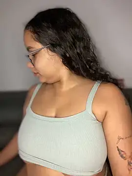 CurlyGirl 1 online show from 11, 12, 2024