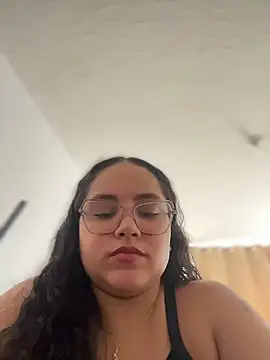 CurlyGirl 1 online show from 7, 1, 2026