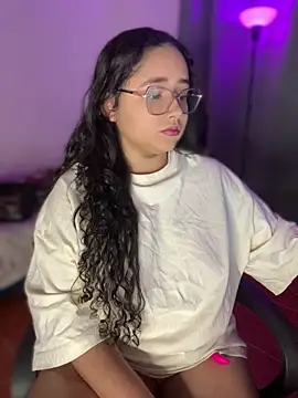 CurlyGirl 1 online show from 27, 3, 2026