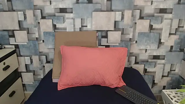 angel dthroatt online show from 4, 12, 2025