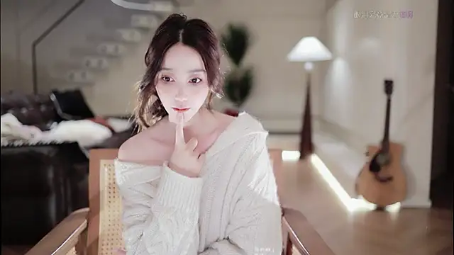 Snapshot of -Aricia- chatting on 13, 11, 2025 -Aricia- online show from 13, 11, 2025