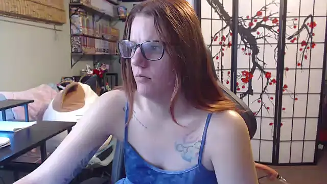 Sarahtineke online show from 4, 5, 2026