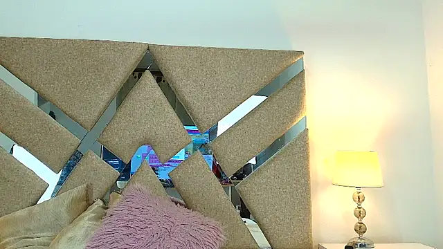 IsabellMendez  online show from 7, 1, 2026