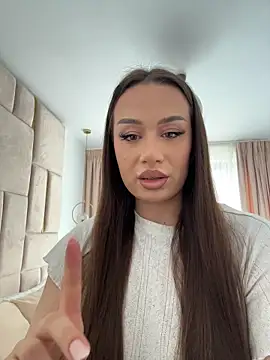 deliaroyal online show from 28, 4, 2026