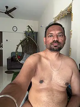 lovbombayduck11 online show from 5, 3, 2026