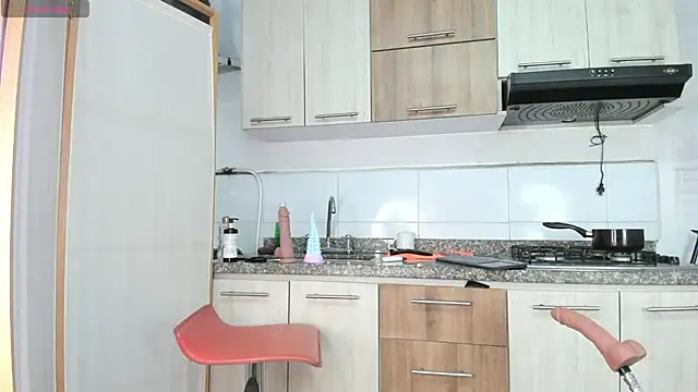 Snapshot of AnahiKoenig chatting on 7, 10, 2025 AnahiKoenig online show from 7, 10, 2025