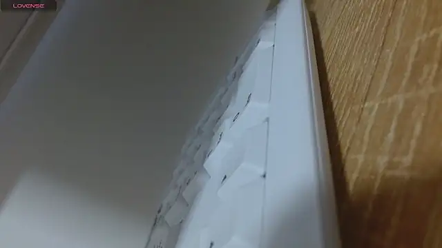 genesis moretz online show from 18, 2, 2026