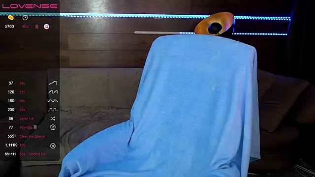 JasminJames online show from 13, 3, 2025