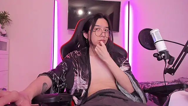 Snapshot of wexlee7 chatting on 28, 11, 2025 wexlee7 online show from 28, 11, 2025