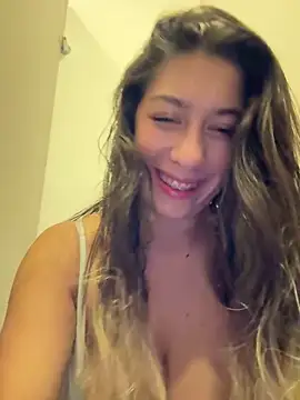 Snapshot of Enyeld_ruru chatting on 3, 6, 2026 Enyeld ruru online show from 3, 6, 2026