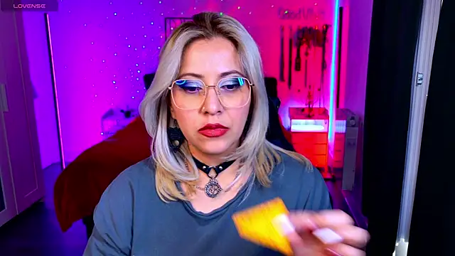 blackwidow s1 online show from 18, 4, 2026