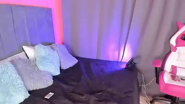 naatashamendozaa online show from 14, 12, 2024