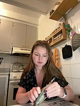 cuteFoxi online show from 16, 2, 2025