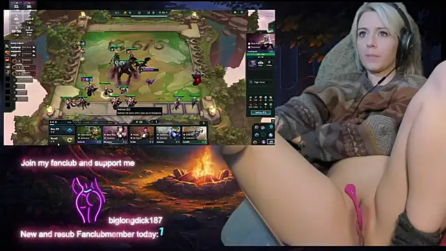 Snapshot of Lisaonthemoon chatting on 13, 12, 2024 Lisaonthemoon online show from 13, 12, 2024