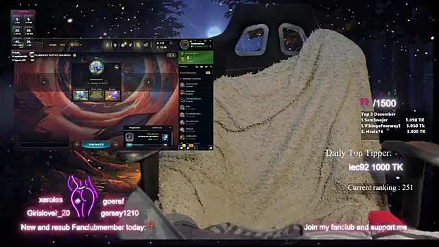 Snapshot of Lisaonthemoon chatting on 17, 12, 2024 Lisaonthemoon online show from 17, 12, 2024