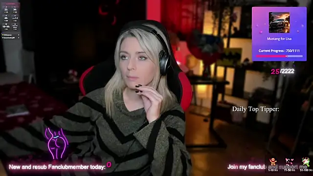 Snapshot of Lisaonthemoon chatting on 18, 12, 2024 Lisaonthemoon online show from 18, 12, 2024