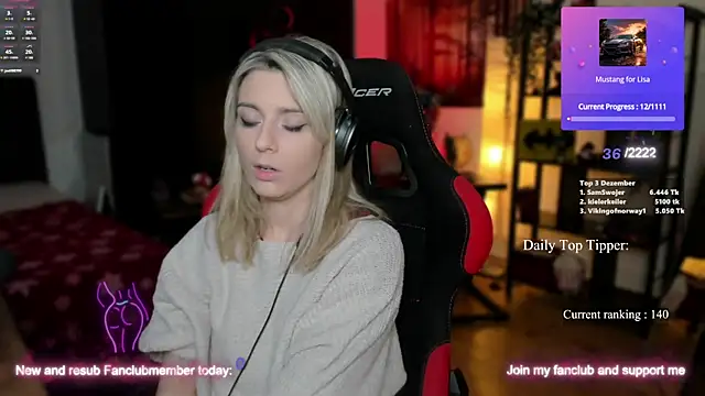 Snapshot of Lisaonthemoon chatting on 19, 12, 2024 Lisaonthemoon online show from 19, 12, 2024