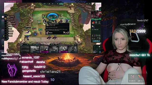 Snapshot of Lisaonthemoon chatting on 25, 1, 2025 Lisaonthemoon online show from 25, 1, 2025