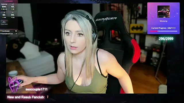 Snapshot of Lisaonthemoon chatting on 8, 3, 2025 Lisaonthemoon online show from 8, 3, 2025