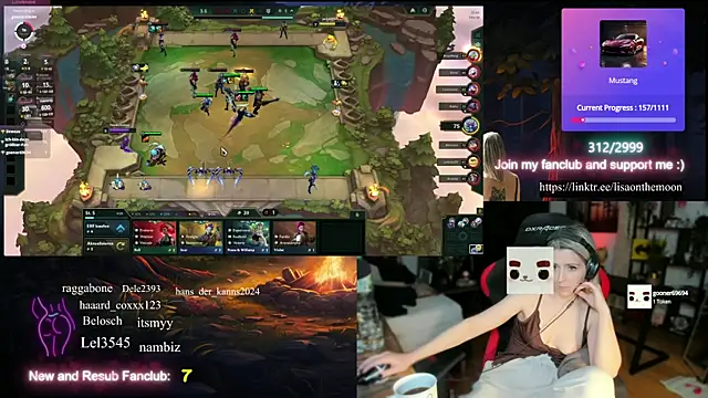 Snapshot of Lisaonthemoon chatting on 11, 3, 2025 Lisaonthemoon online show from 11, 3, 2025