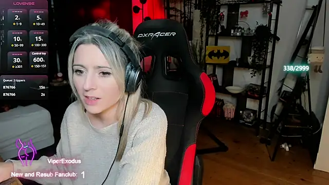 Snapshot of Lisaonthemoon chatting on 17, 3, 2025 Lisaonthemoon online show from 17, 3, 2025