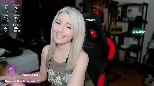 Snapshot of Lisaonthemoon chatting on 19, 3, 2025 Lisaonthemoon online show from 19, 3, 2025