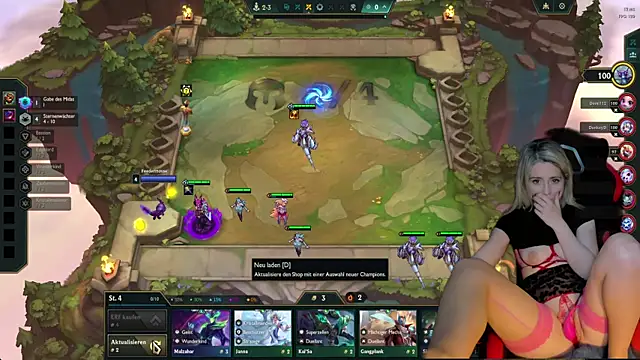 Snapshot of Lisaonthemoon chatting on 20, 9, 2025 Lisaonthemoon online show from 20, 9, 2025