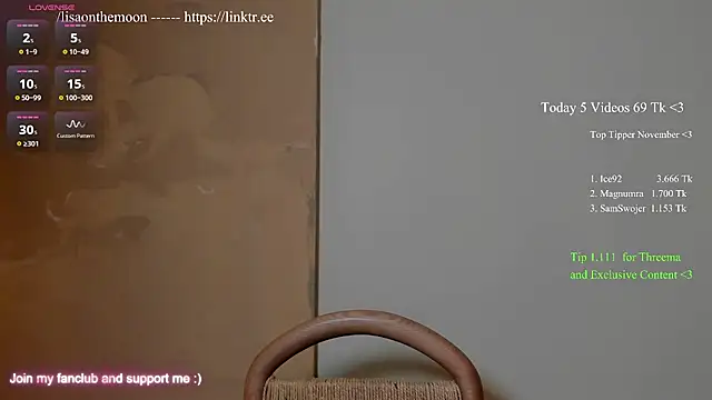 Snapshot of Lisaonthemoon chatting on 16, 11, 2025 Lisaonthemoon online show from 16, 11, 2025