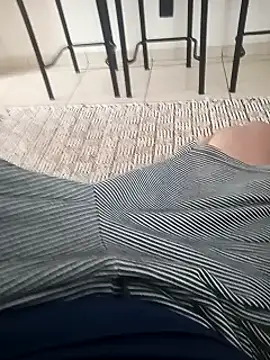 Snapshot of dredre1069 chatting on 5, 2, 2025 dredre1069 online show from 5, 2, 2025