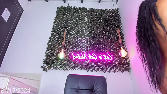 Brianna Stars online show from 21, 12, 2024