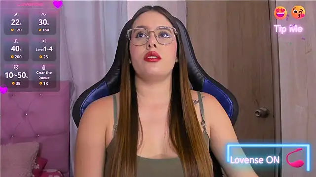 Snapshot of ParisShayk chatting on 19, 6, 2026 ParisShayk online show from 19, 6, 2026