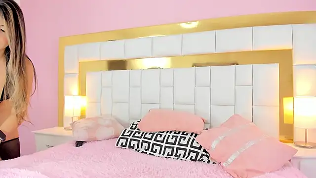 vanesa manson online show from 4, 3, 2025