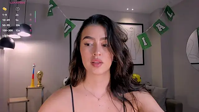 Snapshot of PaulinaSantos_ chatting on 14, 6, 2026 PaulinaSantos online show from 14, 6, 2026