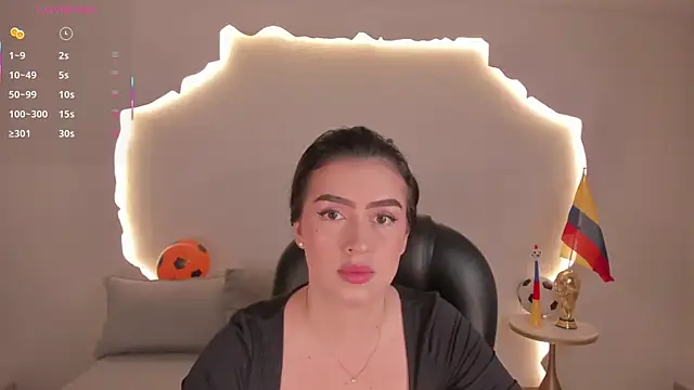 Snapshot of PaulinaSantos_ chatting on 21, 6, 2026 PaulinaSantos online show from 21, 6, 2026